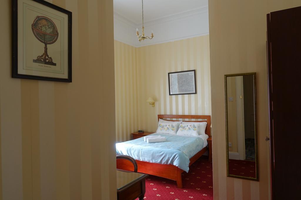 Guest house Ashgrove House